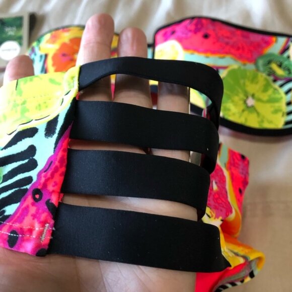 Body Glove tutti Colorful Fruit Print Bikini Set small top xsmall bottoms - Picture 4 of 11